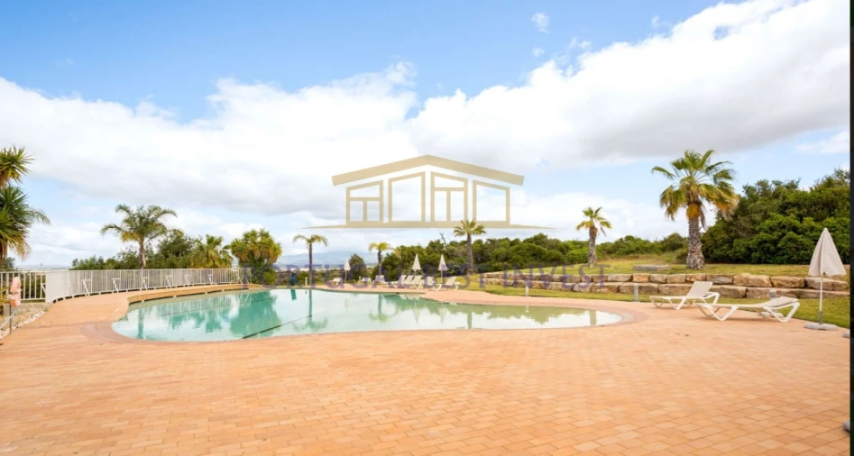 Apartamento para Venda em Estômbar e Parchal Foto 2