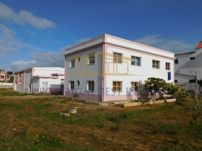 Armazém para Venda em Armação de Pera