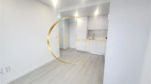 Apartamento T1 para Venda em Glória e Vera Cruz
