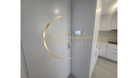 Apartamento T1 para Venda em Glória e Vera Cruz