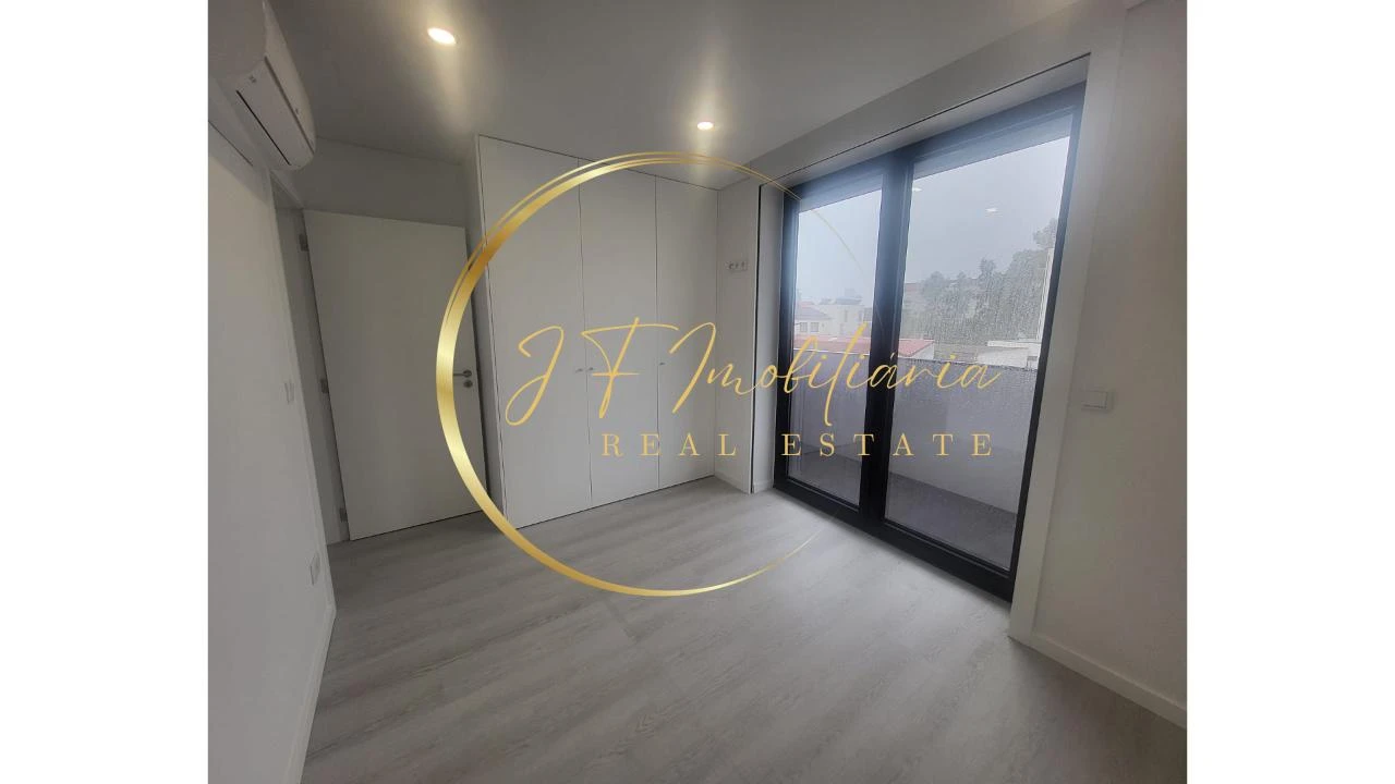 Apartamento T1 para Venda em Glória e Vera Cruz Foto 13