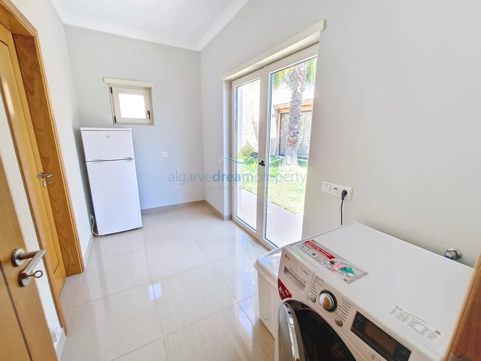Moradia T4 para Venda em Albufeira e Olhos de Água Foto 15