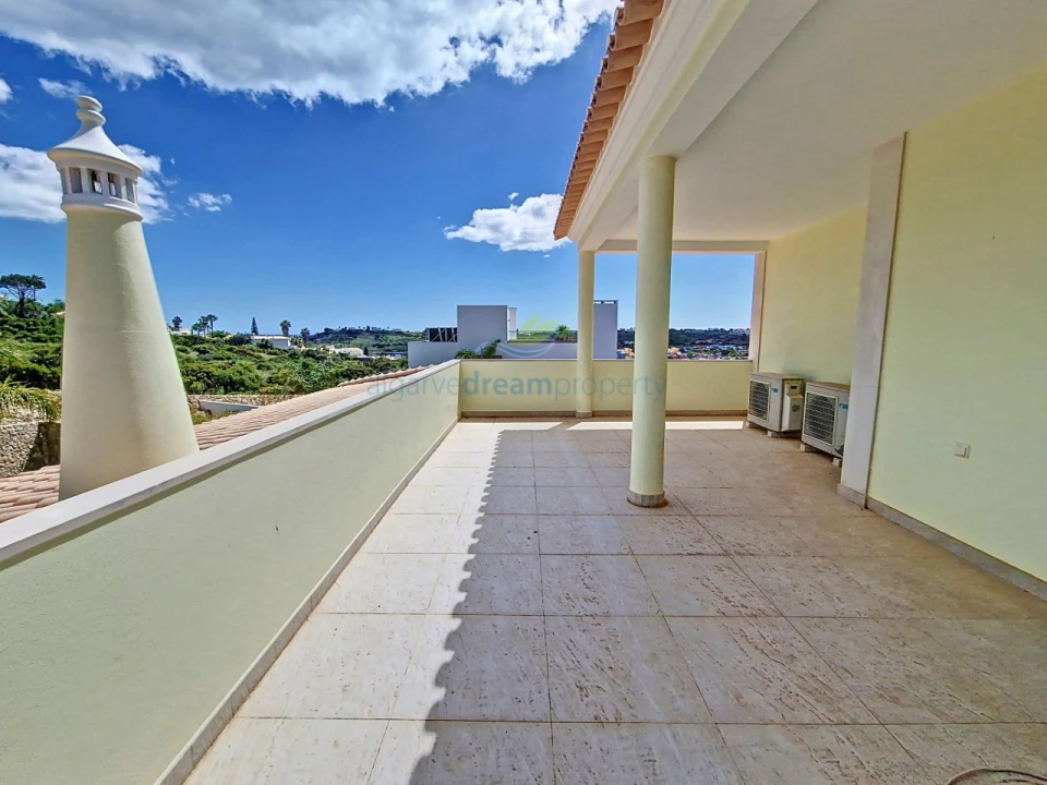 Moradia T4 para Venda em Albufeira e Olhos de Água Foto 25