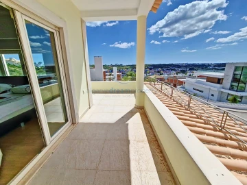 Moradia T4 para Venda em Albufeira e Olhos de Água