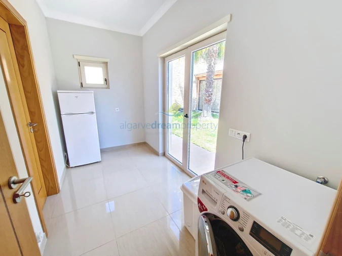 Moradia T4 para Venda em Albufeira e Olhos de Água Foto 15