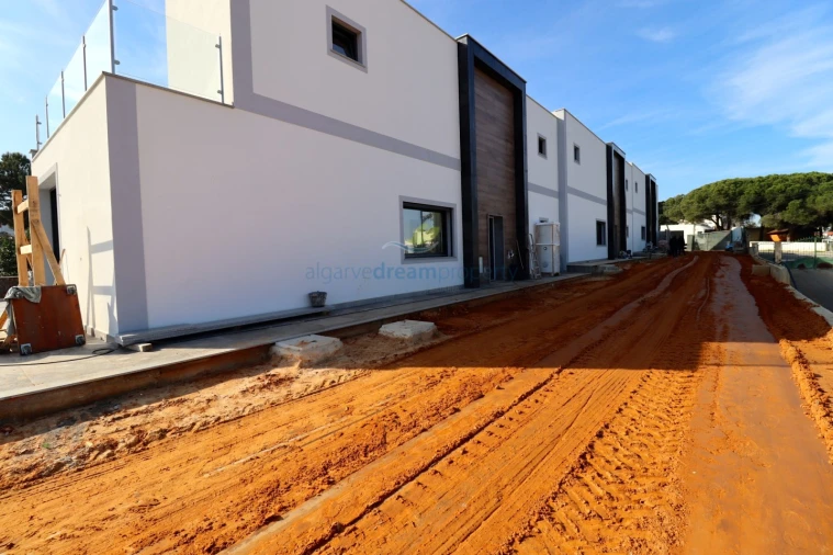 Moradia T3 para Venda em Albufeira e Olhos de Água Foto 21