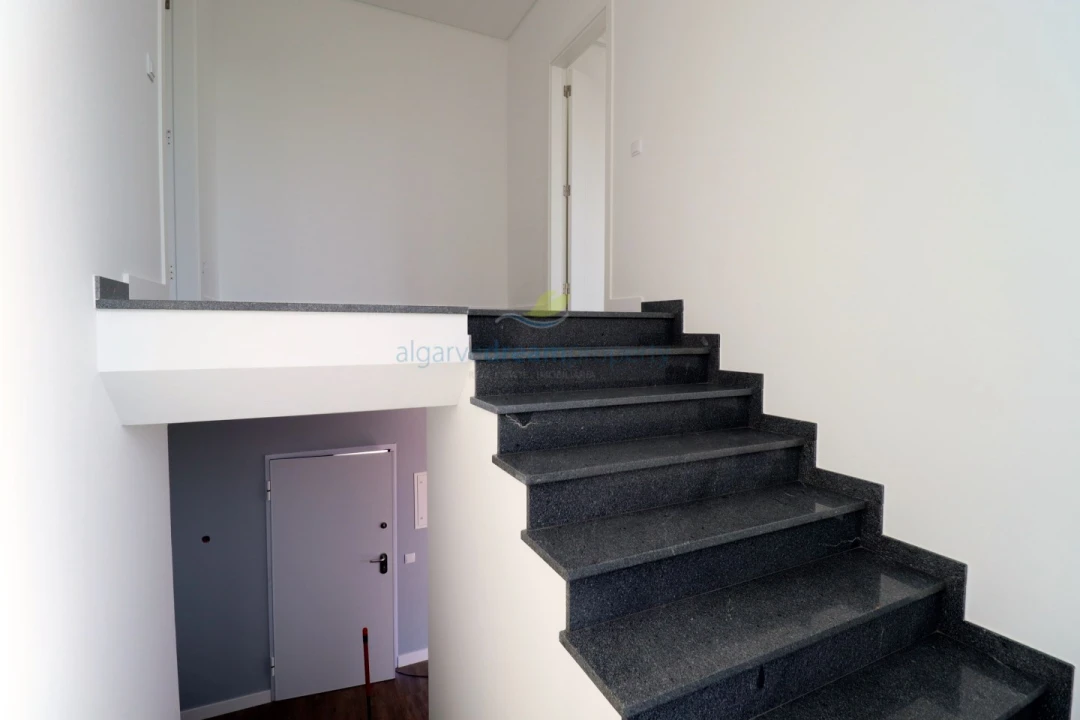 Moradia T3 para Venda em Albufeira e Olhos de Água Foto 16