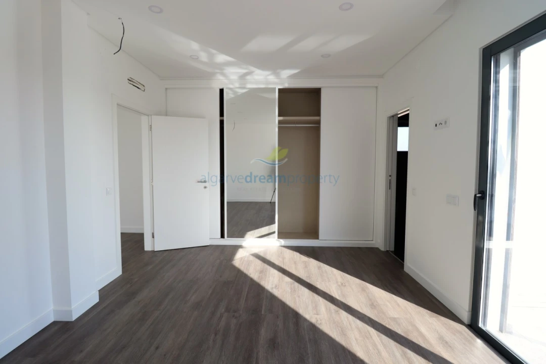 Moradia T3 para Venda em Albufeira e Olhos de Água Foto 18