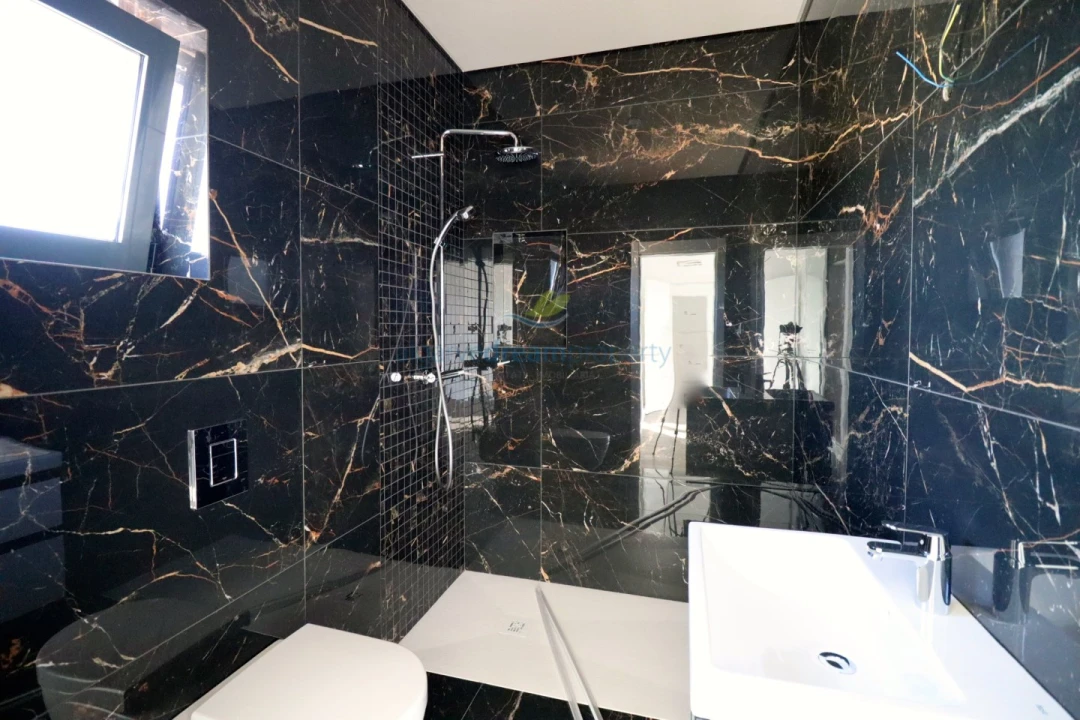 Moradia T3 para Venda em Albufeira e Olhos de Água Foto 21