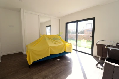 Moradia T3 para Venda em Albufeira e Olhos de Água