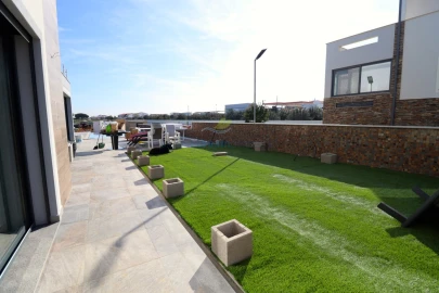 Moradia T3 para Venda em Albufeira e Olhos de Água
