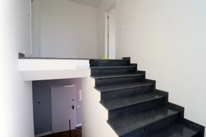 Moradia T3 para Venda em Albufeira e Olhos de Água