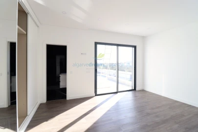 Moradia T3 para Venda em Albufeira e Olhos de Água