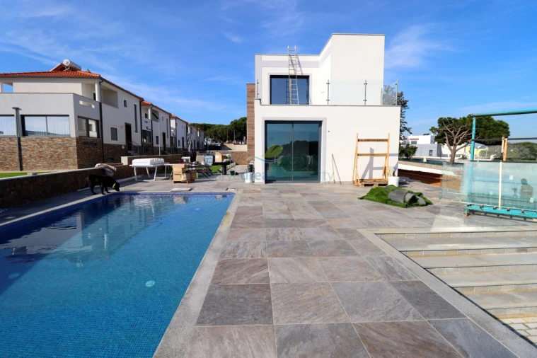 Moradia T3 para Venda em Albufeira e Olhos de Água Foto 31