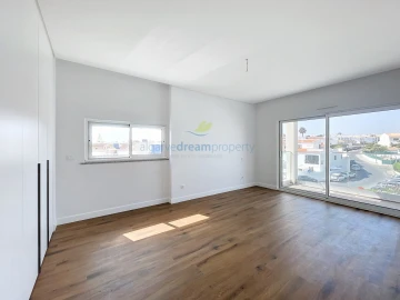 Apartamento T3 para Venda em Albufeira e Olhos de Água
