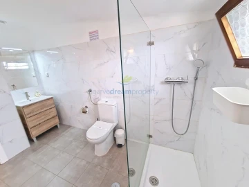 Moradia T4 para Venda em Albufeira e Olhos de Água