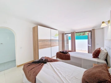 Moradia T4 para Venda em Albufeira e Olhos de Água