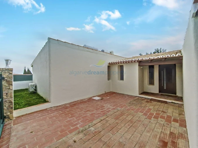 Moradia T4 para Venda em Albufeira e Olhos de Água Foto 3