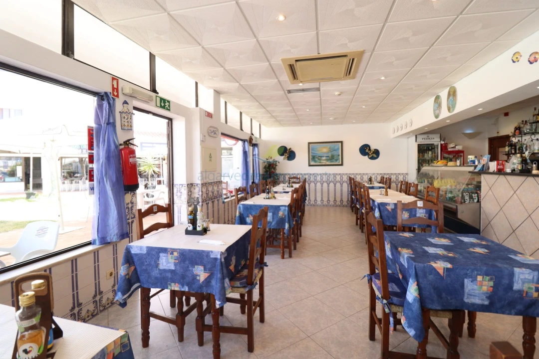 Negócio para Venda em Albufeira e Olhos de Água Foto 1