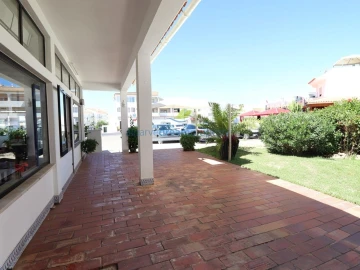 Negócio para Venda em Albufeira e Olhos de Água