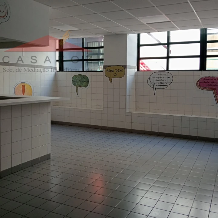 Armazém para Arrendamento em Paranhos Foto 4