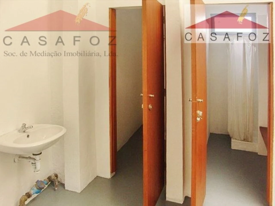 Armazém para Arrendamento em Paranhos Foto 5