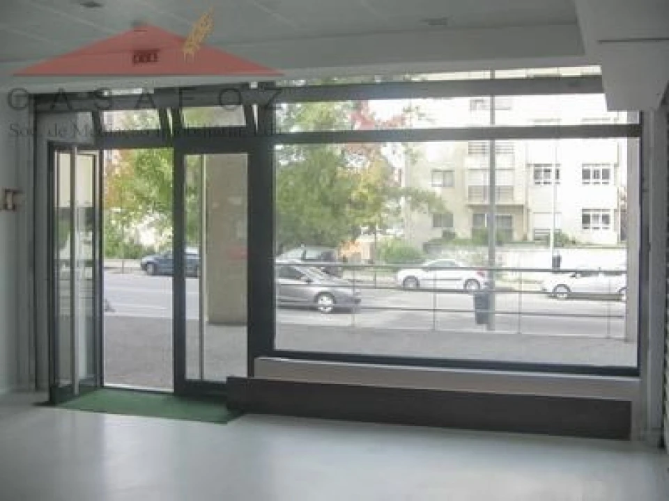 Loja para Venda em Ramalde Foto 1