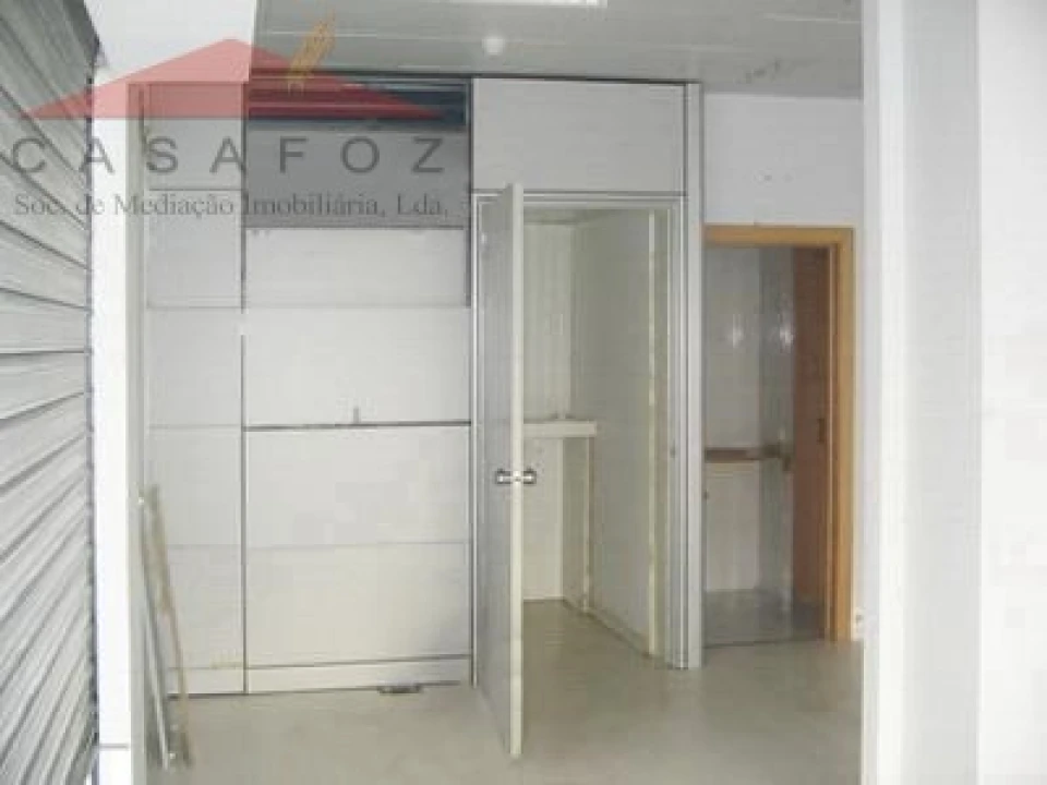 Loja para Venda em Ramalde Foto 6