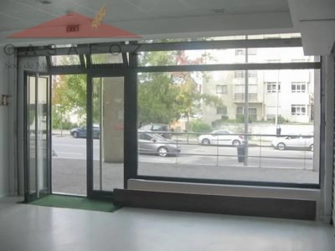 Loja para Venda em Ramalde Foto 1