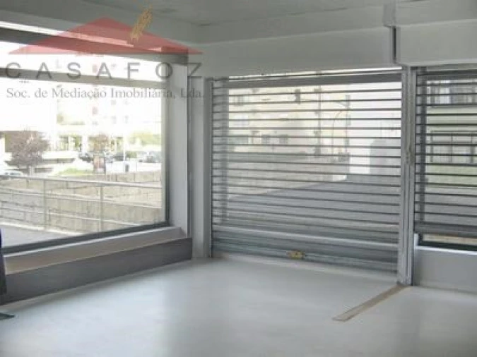 Loja para Venda em Ramalde Foto 2