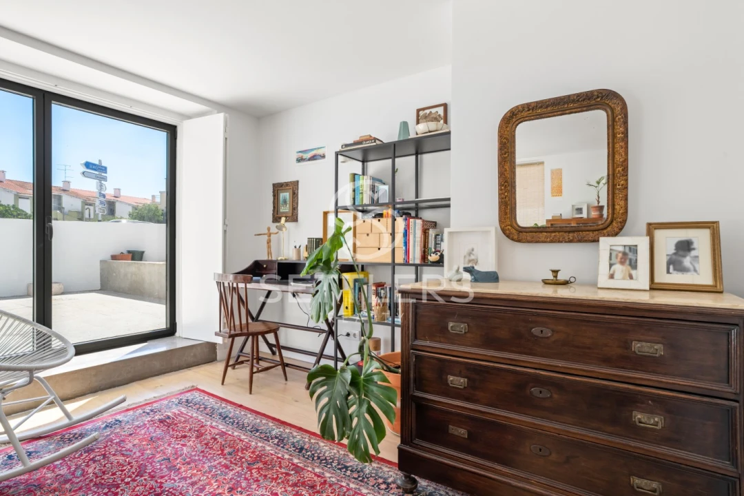 Prédio para Venda em Carcavelos e Parede Foto 7