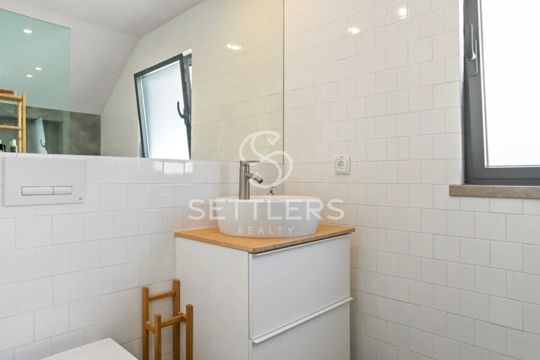 Prédio para Venda em Carcavelos e Parede Foto 14