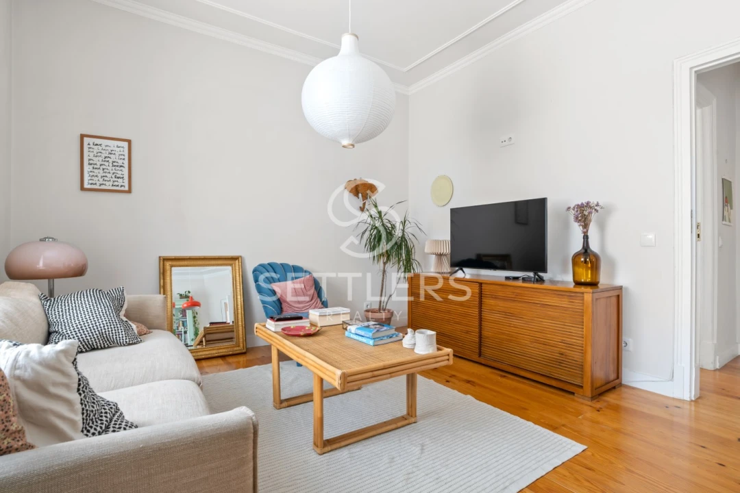 Prédio para Venda em Carcavelos e Parede Foto 33