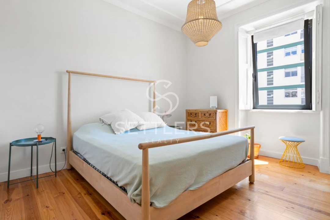 Prédio para Venda em Carcavelos e Parede Foto 39