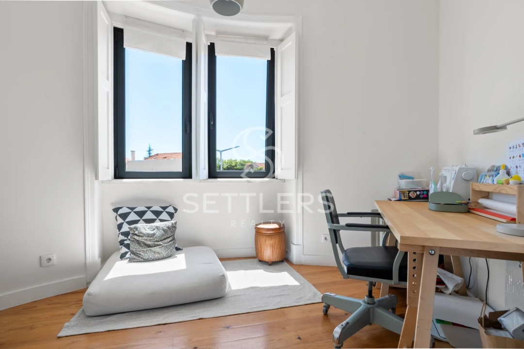 Prédio para Venda em Carcavelos e Parede Foto 40