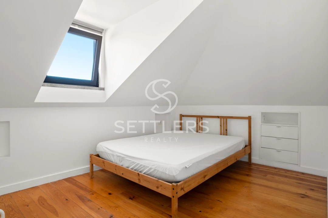 Prédio para Venda em Carcavelos e Parede Foto 50