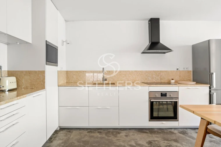 Prédio para Venda em Carcavelos e Parede Foto 9