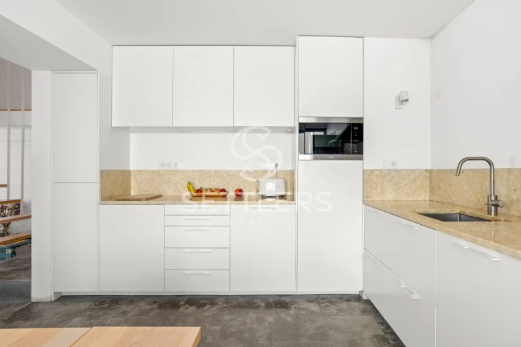 Prédio para Venda em Carcavelos e Parede Foto 10