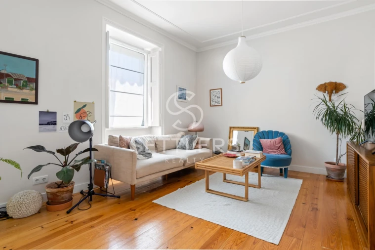 Prédio para Venda em Carcavelos e Parede Foto 31