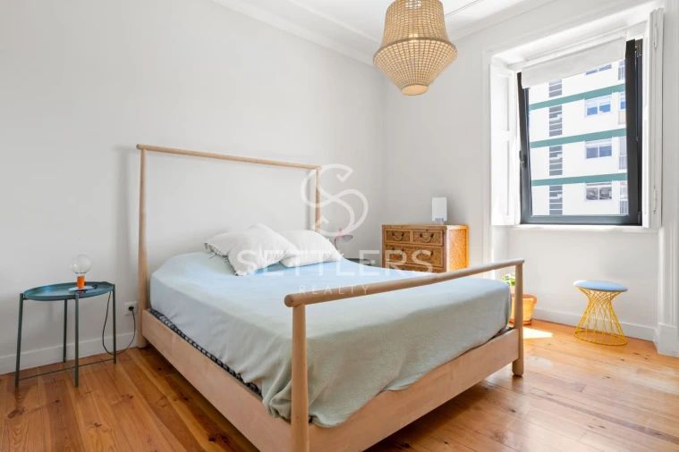 Prédio para Venda em Carcavelos e Parede Foto 39