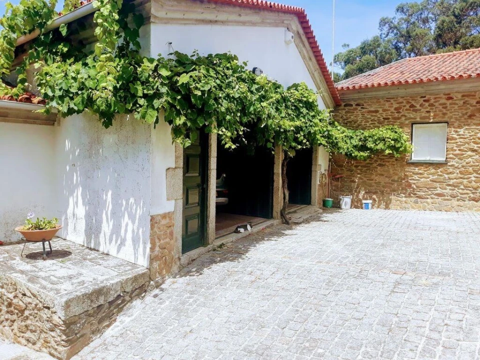 Moradia T8 para Venda em Seixas Foto 18