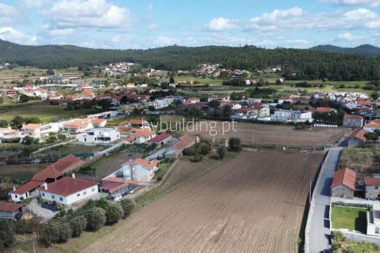 Terreno para Venda em Vila Cova e Feitos Foto 10