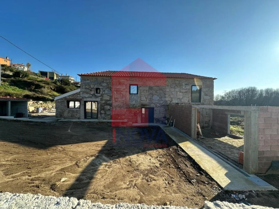 Moradia T2 para Venda em Lanhas Foto 26