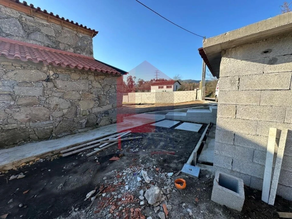 Moradia T2 para Venda em Lanhas Foto 22