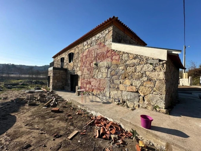 Moradia T2 para Venda em Lanhas Foto 23