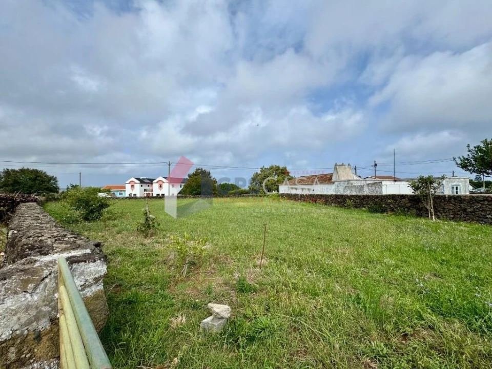 Terreno para Venda em Cabo da Praia Foto 1