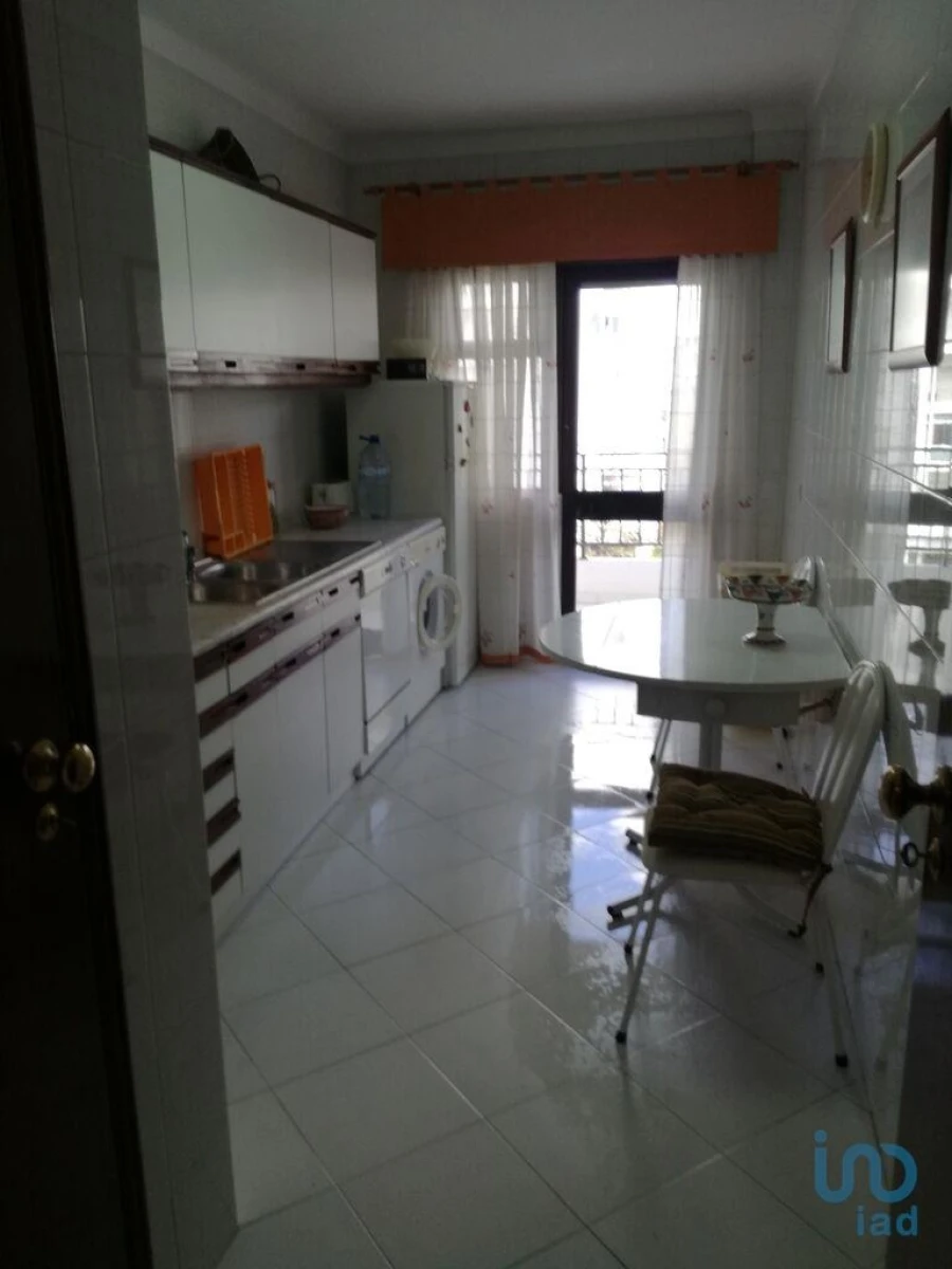 Apartamento T2 para Venda em Quarteira Foto 13