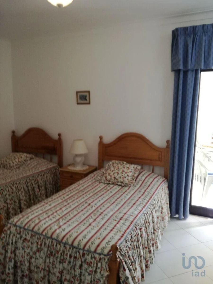 Apartamento T2 para Venda em Quarteira Foto 11