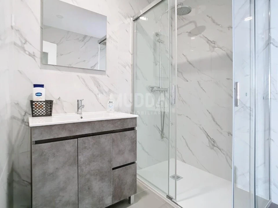 Moradia T3 para Venda em Calvão e Soutelinho da Raia Foto 12