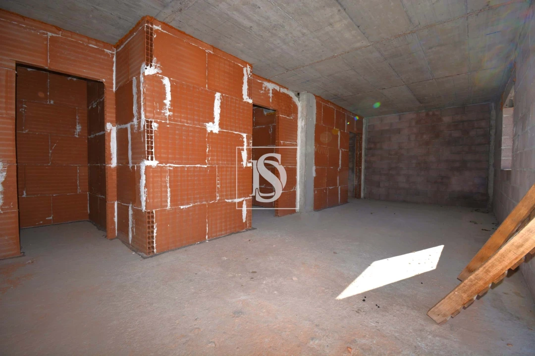 Prédio para Venda em Sé, Santa Maria e Meixedo Foto 5